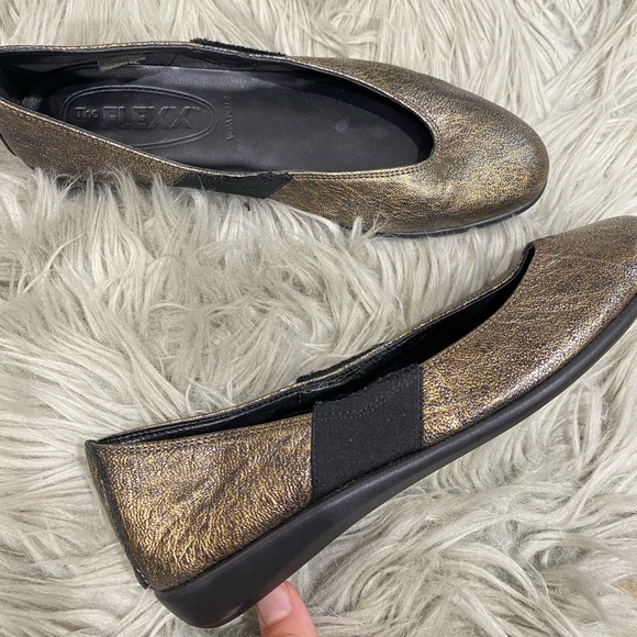THE FLEXX METALLIC LEATHER BALLET FLATS 6.5 - Picture 2 of 10